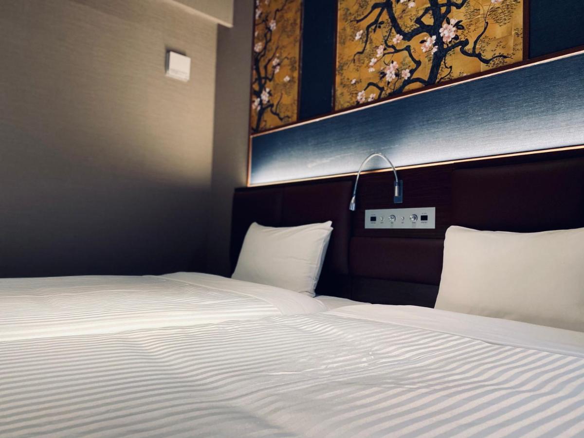 Hotel Halrotto Fukuoka Hakata Bagian luar foto