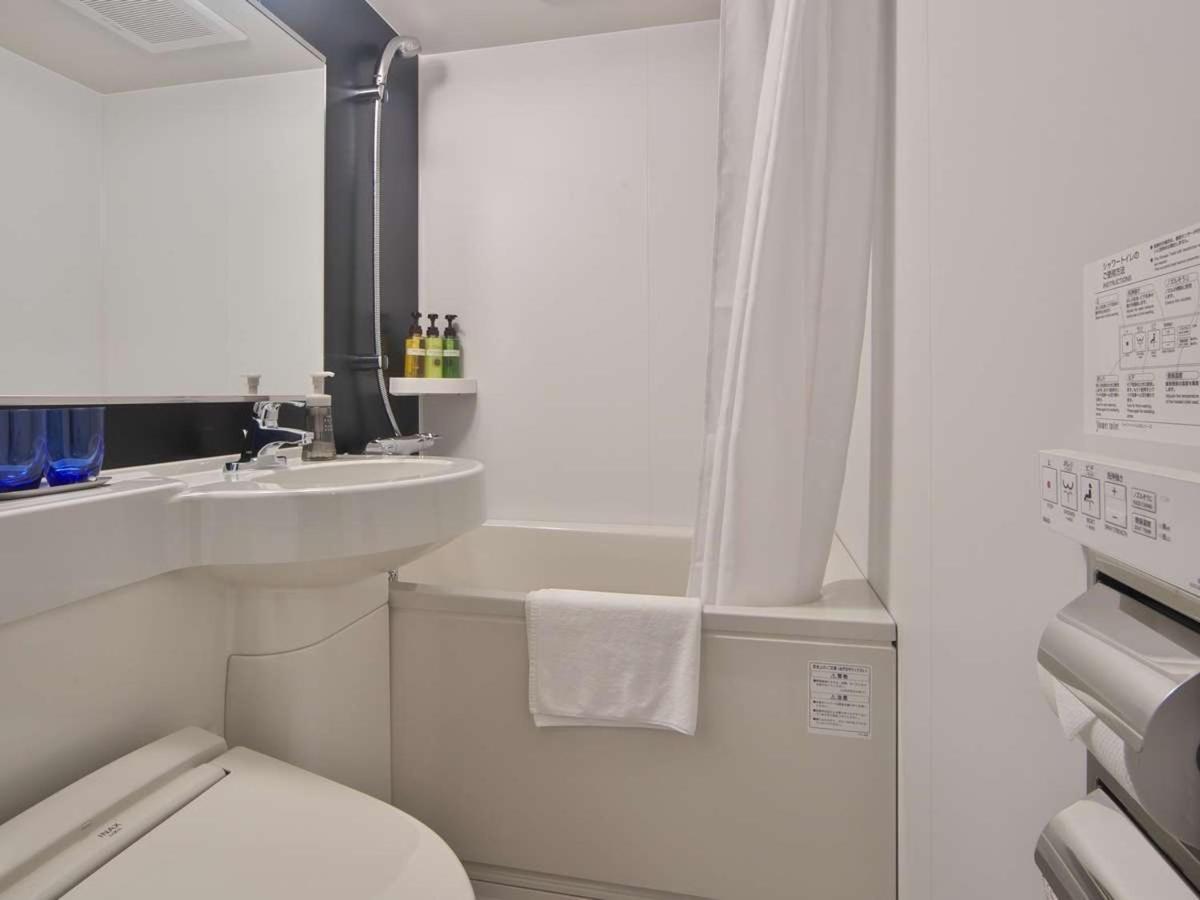 Hotel Halrotto Fukuoka Hakata Bagian luar foto
